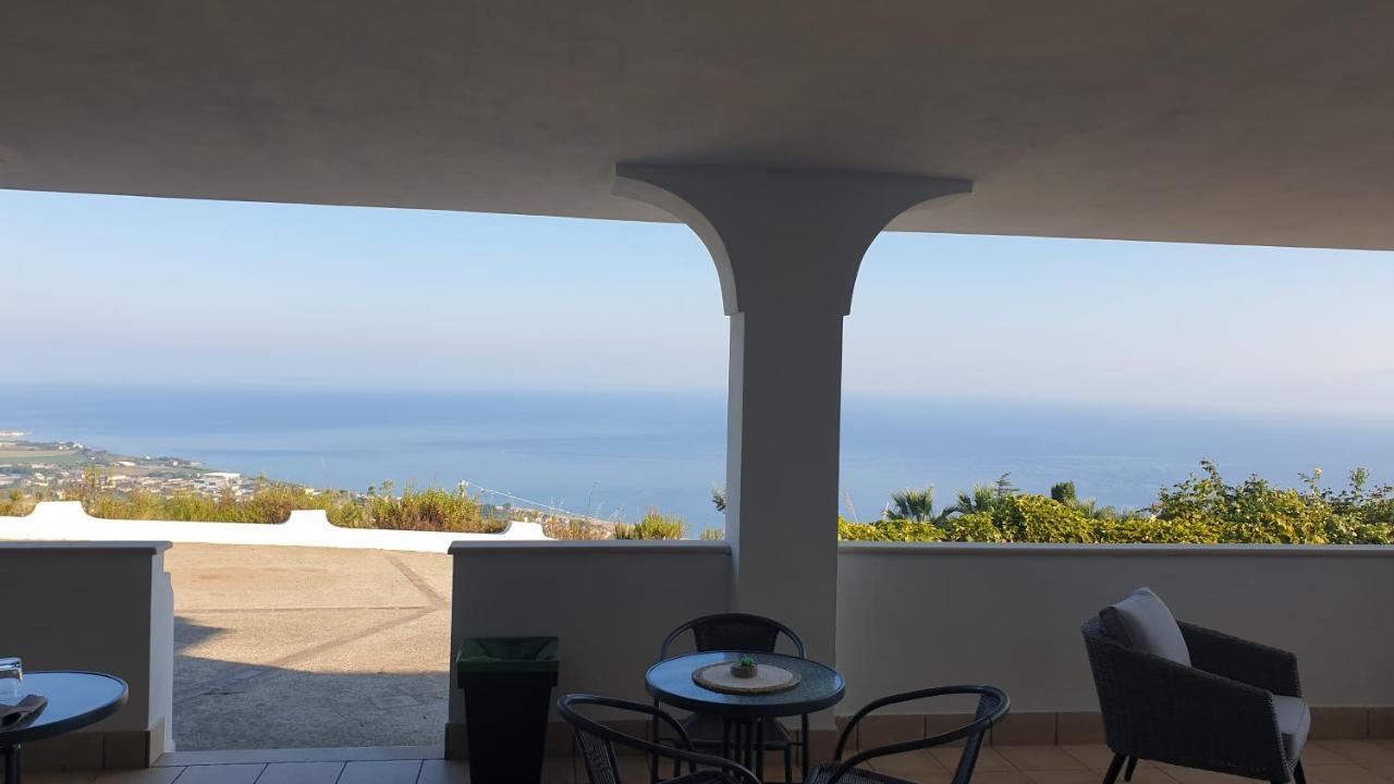 Villa Kiru Vibo Valentia Eksteriør billede